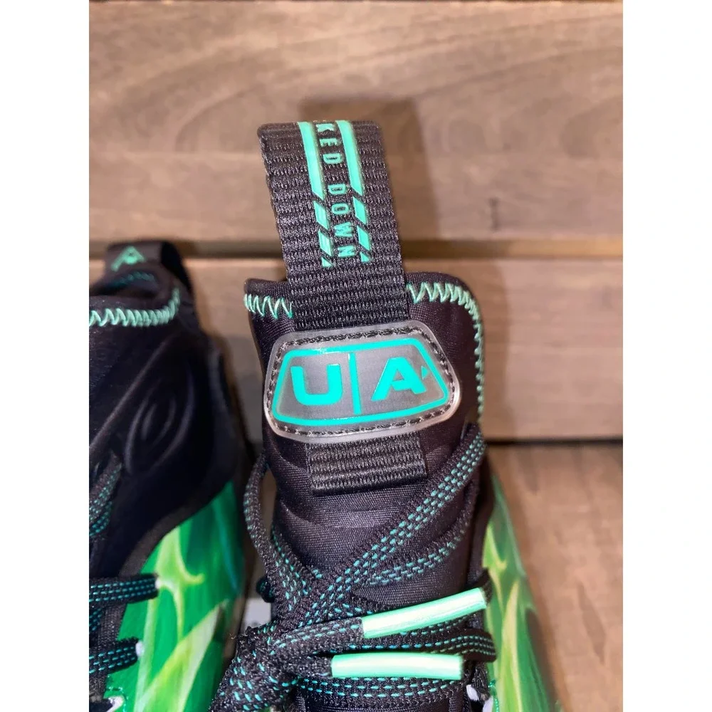 Under Armour UA Spotlight Lux MC 2.0 Football Cleats Sz 10.5 - Slime NWOB - Picture 9 of 9